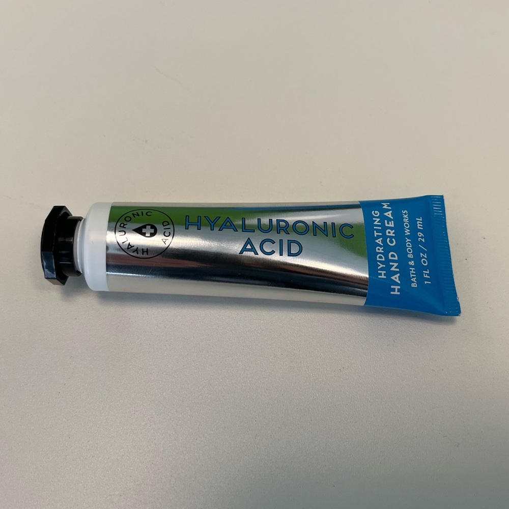NWT! Bath & Body Works Hyaluronic Acid hydrating hand cream 1 fl oz